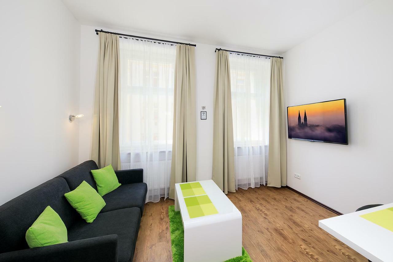 Apartment Near City Centre With Parking Place Praga Esterno foto